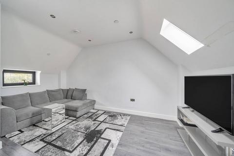 Elm Park, Stanmore, HA7 1 bed maisonette for sale