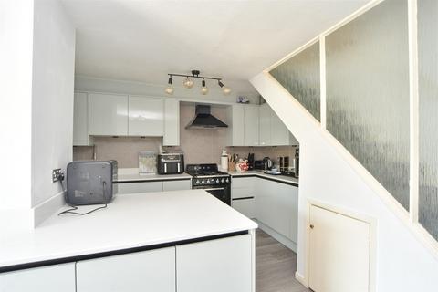 Lime Grove, Sittingbourne, Kent 3 bed terraced house for sale