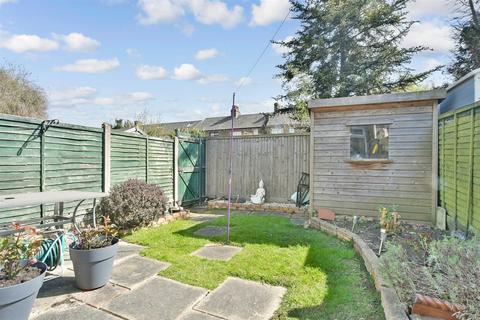 Lime Grove, Sittingbourne ME10 3 bed terraced house for sale