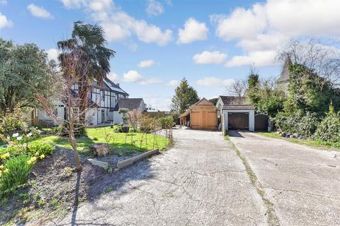 Church Villas, Hythe CT21 3 bed semi