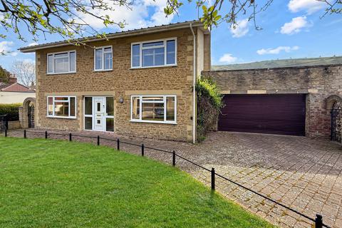 Downsview, Westbury BA13 4 bed detached house for sale