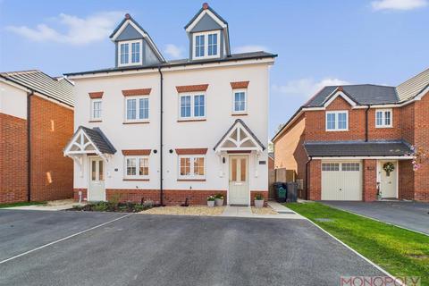 Hickleton Grove, Llay, Wrexham 3 bed semi