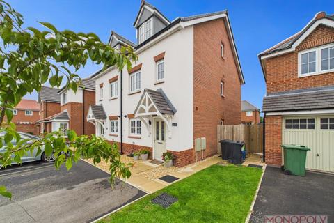 Hickleton Grove, Llay, Wrexham 3 bed semi