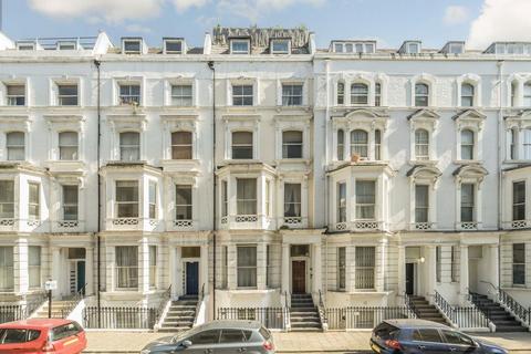 Hatherley Grove, London W2 2 bed flat for sale