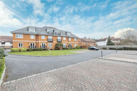 Abbey Road, Surrey KT16 2 bed flat for sale