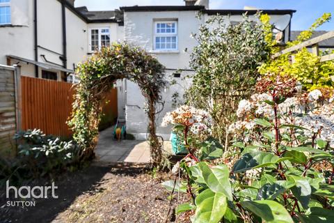 Warwick Road, Sutton 2 bed terraced house for sale