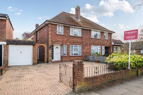 Stewart Avenue, Shepperton, TW17 3 bed semi