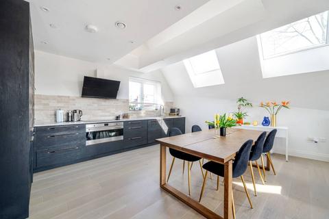 Factory Yard, Ealing, Hanwell, W7 2 bed flat for sale