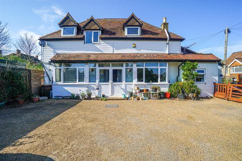 2 bedroom detached house for sale