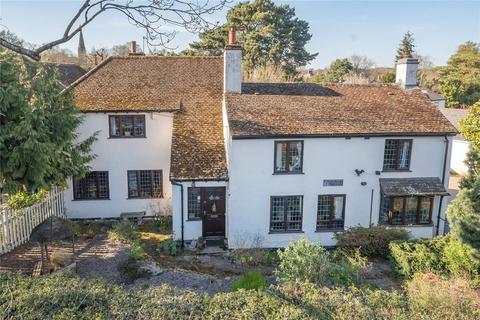 Higgs Lane, Surrey GU19 4 bed link detached house for sale