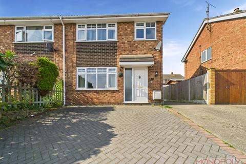 Ffordd Maddock, Llay, Wrexham 3 bed semi