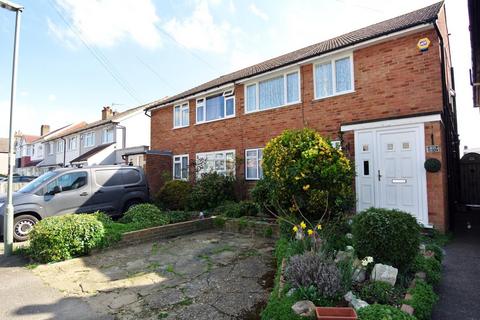 Adelaide Road, Ashford TW15 2 bed maisonette for sale