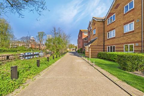 Bream Close, London 1 bed flat for sale