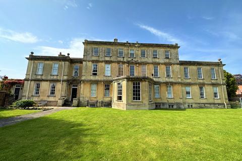 Portway, Warminster 2 bed ground floor flat for sale