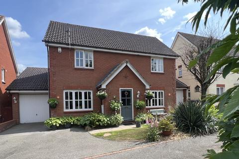 Brook Farm Road, Saxmundham 4 bed detached house for sale
