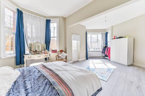 Coombe Road, Croydon, CR0 3 bed detached house for sale