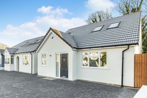 Baldwyns Park, Bexley 2 bed detached bungalow for sale
