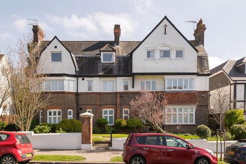 Croham Park Avenue, South Croydon 2 bed apartment for sale