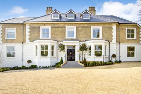 Chantry Road, Bishops Stortford... 2 bed apartment for sale