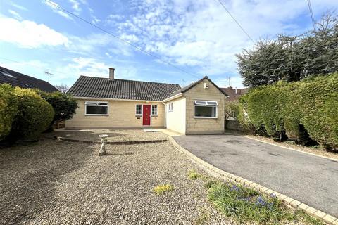 Ridings Mead, Chippenham 3 bed detached bungalow for sale