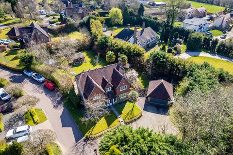 Thorndean Drive, Warninglid, RH17 4 bed detached house for sale