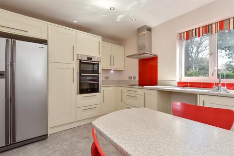 Knoll Place, Walmer, Deal, Kent 4 bed detached house for sale