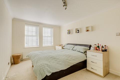 Kings Road, Westcliff