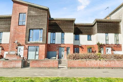 Oxford Way, Basingstoke, Hampshire 3 bed terraced house for sale