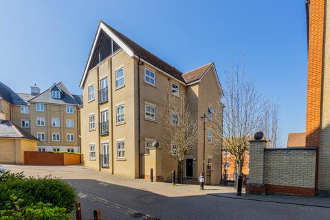 Henry Laver Court, Colchester, CO3 4 bed flat for sale