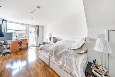 Dartmouth Close, City Of Westminster... 3 bed maisonette for sale