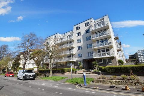 Devonshire Place, Eastbourne BN21 3 bed flat for sale