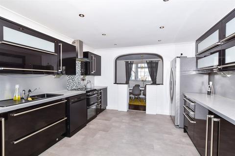 Malling Road, Snodland ME6 4 bed detached house for sale