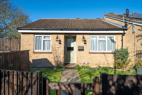 2 bedroom semi-detached bungalow for sale