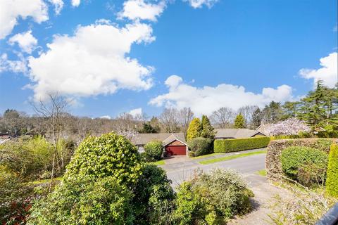 Kings Chase, Crowborough, East Sussex 4 bed detached house for sale