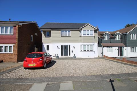 Boundary Road, Upminster RM14 4 bed detached house for sale
