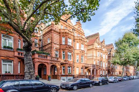 Sloane Gardens, Chelsea, London, SW1W 2 bed flat for sale