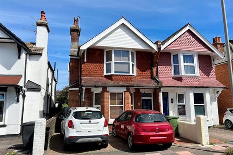 Cavendish Avenue, Eastbourne 4 bed semi