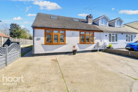 Manor Road, Benfleet 3 bed semi