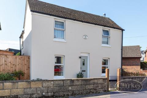 Parley Road, Bournemouth 2 bed detached house for sale