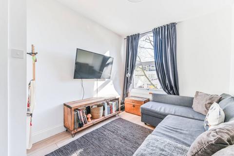 London Road, Norbury, London, SW16 1 bed flat for sale