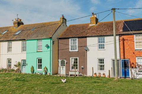 Uplees Road, Oare, ME13 2 bed end of terrace house for sale