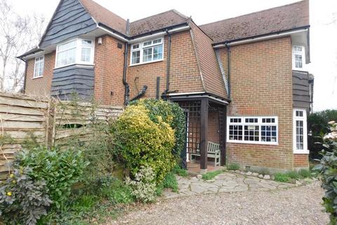 Fairmile Road, Christchurch BH23 3 bed detached house for sale