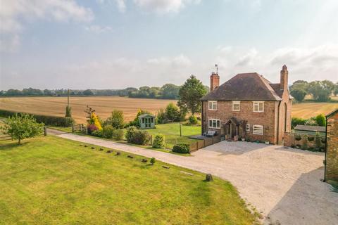 Robies Gorse Farm, Nuneaton CV13 3 bed detached house for sale
