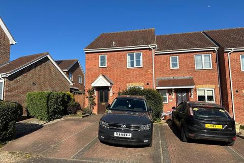 Meadow Close, Stowmarket IP14 3 bed end of terrace house for sale