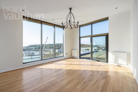 West Quay, Newhaven, East Sussex, BN9 3 bed flat for sale