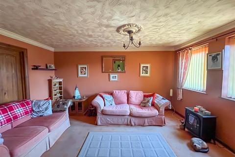 Hunton Road, Marden, Kent 3 bed end of terrace house for sale