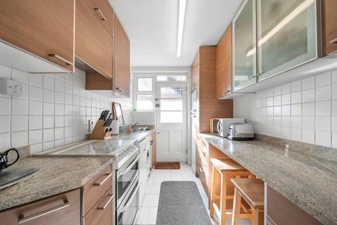 St Leonards Court, St Leonards Road... 2 bed flat for sale