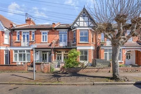 Oxford Avenue, Raynes Park SW20 2 bed maisonette for sale