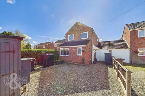 Hardingham Street, Hingham, Norwich 3 bed link detached house for sale