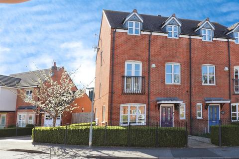 Canberra Way, Burbage, Hinckley 4 bed semi